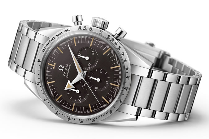 Omega Speedmaster Limited Edition - model k oslavě 60. výročí ikonického modelu Speedmaster sice vypadá stejně, ale kompletně zmodernizovaný a odolnější strojek dělá z hodinek další heritage generaci. 