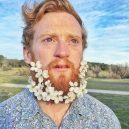 Muži s květinami - flower-beard11galerie11