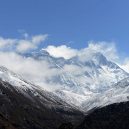 Mount Everest a jeho oběti - everest-clouds
