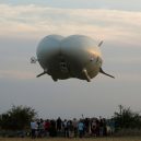 Airlander 10: luxusní vzducholoď, zatím bez povolení brát na palubu cestující - hybridni-vzducholod-airlander-10