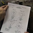 Mrkejte na drát: tahle žárovka svítí nepřetržitě už od roku 1901! - light-bulb-diagram