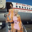 Na letecké uniformy je vždy radost pohledět - pacific_southwest_airlines_female_flight_attendants