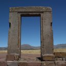 Ohromující bolivijské Tiwanaku - puerta_de_la_luna_-_tiahuanaco_bolivia