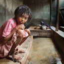 Lidé v klecích a bez toalet: Podívejte se na šokující fotodokumentaci z indonéských blázinců - 22750