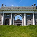 Klub pekelného ohně – neřestný výkřik v puritánské době - 800px-dashwood_family_mausoleum_west_wycombe_7322592872