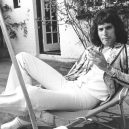 Freddie Mercury – nezapomenutelná legenda - freddie-mercury-photos-reclined