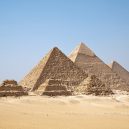 8 historických událostí, o kterých jsme se učili ve škole, ale nikdy k nim tak docela nedošlo - All_Gizah_Pyramids