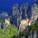 10 míst, které při návštěvě Řecka nesmíte v žádném případě vynechat - greece-meteora-monasteries-and-rock-spires