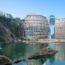 Poznejte InterContinental Shanghai Wonderland, hotel, který je částečně pod zemí - https—blogs-images.forbes.com-ambergibson-files-2019-01-The-exterior-of-InterContinental-Shanghai-Wonderland-day