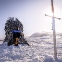 Čtyři byly nalezeny, dva zbývají. Tvůrci Game of Thrones ukryli po světě šest Železných trůnů - hbo-hides-real-thrones-game-of-thrones-promotion-forthethrone-20-5c99e16a14cee__700