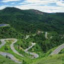 Fascinující záběry čínských dopravních staveb - 04 Aizhai Winding Mountain Road