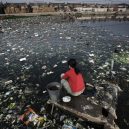 Peklo na zemi. Takhle vypadá život v znečištěné Číně - trash-in-a-river