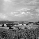 Život ve městě zrodu atomové bomby. Jak se žilo v Oak Ridge? - Oak-Ridge-Buildings