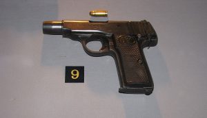 Revolver Walther ráže 7,65 mm, kterým Mrázek vzal život většině svých obětí.