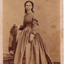 Olive Oatmanová vyrostla mezi indiány - Olive-Oatman-CDV-by-Powelson