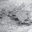 I po smrti nerozlučitelní milenci spočívali v objetí 2800 let - hasanlu-bodies1