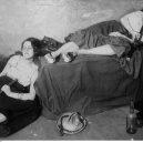 Opium omámilo v 19. století západní svět - opium-den-two-women-new-york-1902