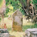 Ostrov Île Sainte-Marie ukrývá jediný hřbitov pirátů na světě - madagascar-pirates-cemetery (1)