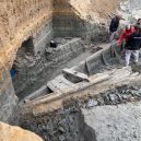 Horníci v Srbsku vykopali v dole tři zachovalé antické lodní vraky na místě dávno vyschlého řečiště - maxresdefault