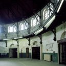 Procházka opuštěnou věznicí – Eastern State Penitentiary - old-prison-abandoned-room