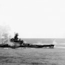 Calvin L. Graham – nejmladší americký mariňák druhé světové války - Japanese_Nakajima_B5N2_flies_near_USS_South_Dakota_(BB-57)_during_the_Battle_of_the_Santa_Cruz_Islands_on_26_October_1942_(80-G-30054)