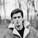 Herec, rebel, sex symbol, ale i řezník a mariňák. Legendární Alain Delon, oslaví 85 narozeniny - alain-delon-hero-scaled-1920×1080-c-center