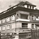 „Karel Čapek 130“ – neobvyklé (nejen) fotografie ze života bratří Čapků - ef5a664f18483fd19a5d7bf30c650f85_resize=1957,1308_