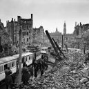 Dostavba poválečných Drážďan v unikátních historických snímcích - Rebuilding-Dresden (7)