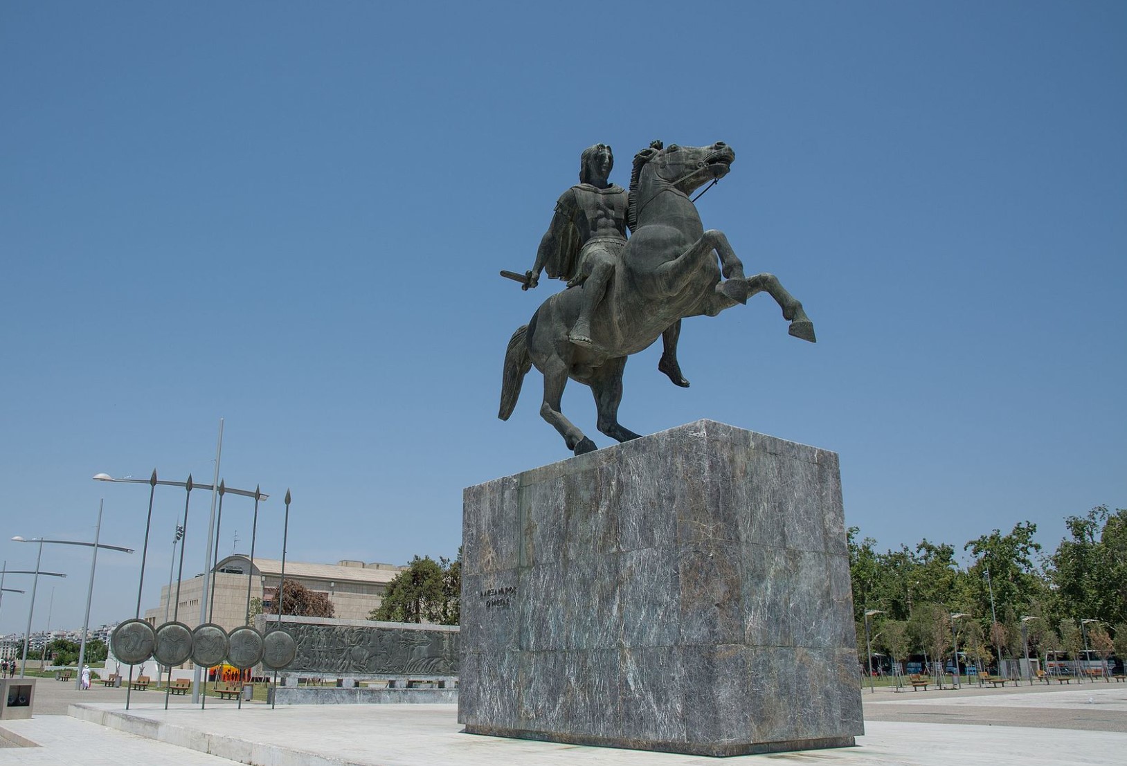 Памятник Александру Македонскому (Салоники). Памятник Спитамен есть в Македонии?. Памятник Филиппу Македонский Салоник. Памятник александру македонскому