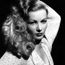 Veronica Lake – ikona s nadčasovým lookem, na kterou se však rychle zapomnělo - veronica-lake-headshot