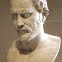 Démosthenés byl odhodlán stát se proslulým řečníkem. Pro svůj cíl si vybral zvláštní metody - Demosthenes_orator_Louvre