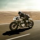 Sci-fi plášť na elegantní motorku Royal Enfield z dílny Bandit9 - BANDIT9_JAEGER_3k-3