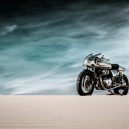 Sci-fi plášť na elegantní motorku Royal Enfield z dílny Bandit9 - BANDIT9_JAEGER_3k-7