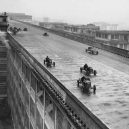 Testovací dráha na střeše automobilky Lingotto - racetrack-rooftop-factory-italy (5)