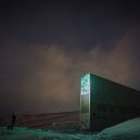Vědci plánují lunární „Noemovu archu“ - Svalbard_Global_Seed_Vault_(23273281972)