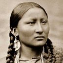„Pretty Nose“ a jiné bojovnice z bitvy u Little Bighornu - b89a1cf6f35e51791fdfbf484c5c4e93–native-american-women-american-indians