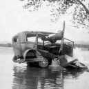 „Bouračky“ (nejen) ve 30. letech minulého století objektivem profesionálního fotografa - vintage-photos-car-wrecks (19)