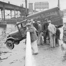 „Bouračky“ (nejen) ve 30. letech minulého století objektivem profesionálního fotografa - vintage-photos-car-wrecks (22)