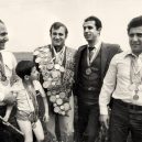 Šavarš Karapetjan – šampión v ploutvovém plavání a zachránce desítek lidských životů - shavarsh-karapetyan-and-brothers
